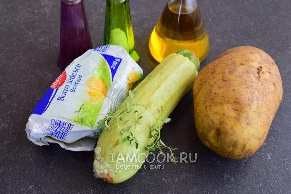 Ingredienser til stekte poteter med courgetter