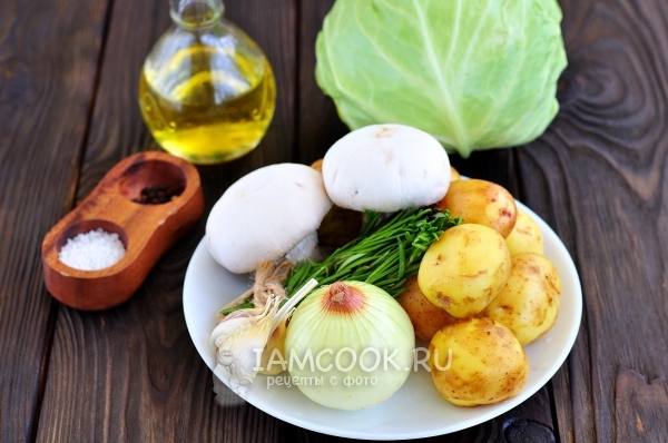 Ingrediente pentru cartofi prajiti cu varza in tigaie