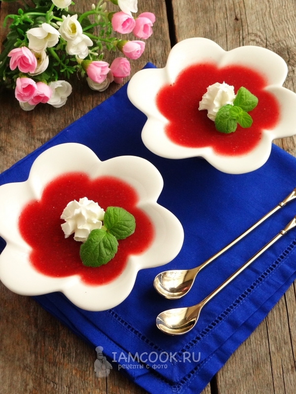 Foto av gelé fra frossen jordbær med gelatin